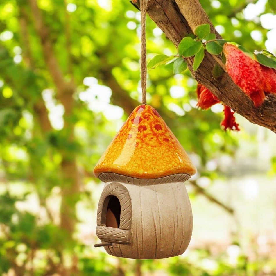 Orange Terracotta Mushroom Bird House – Decorative Hanging or Freestanding Birdhouse for Garden, Patio & Outdoor Décor – Durable & Weather-Resistant Nesting Shelter for Birds